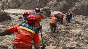 Nepal intenta abrir túneles para rescatar a 933 trabajadores desaparecidos tras riada