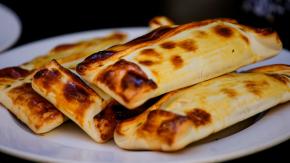 Es de La Florida: críticos eligen la mejor empanada de pino 