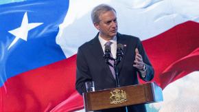 Criteria: Aprobación del Presidente Kast cae al 33%; desaprobación sube al 55%  