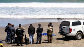 Cadáver de mujer hallado en playa de El Tabo tenía lesiones atribuibles a terceros: presentaba heridas en el cráneo