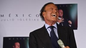 Extrabajadoras de Julio Iglesias vuelven a denunciar al cantante por agresiones sexuales y malos tratos 