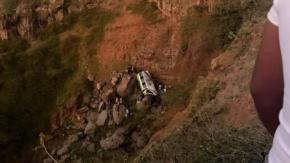 Al menos 25 muertos, en su mayoría niños, tras el desbarranco de un bus en Cabo Verde