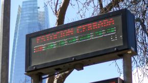 Metro de Santiago informó cierre de al menos 4 estaciones por emergencia médica y manifestaciones