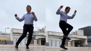 En vísperas de Fiestas Patrias: oficinista japonés la rompe en TikTok bailando hit de La Gran Magia Tropical