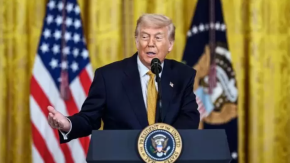 Trump dice que podría “resolver” la disputa de Reino Unido y Argentina por Malvinas, si es que se lo piden