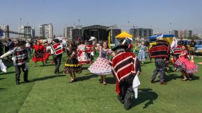 40 panoramas para celebrar Fiestas Patrias en Santiago: Cómo descargar gratis la guía “Vive tu 18”