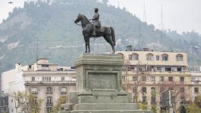 "Es un orgullo como familia": Monumento al General Baquedano luce sin muros