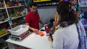 Data Influye: Un 45% califica su actual situación económica como mala o muy mala, un 13% estima que es buena o muy buena