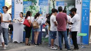 Feria universitaria gratuita entregará alternativas de educación superior internacional: revisa cuándo es e inscríbete aquí