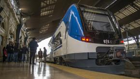 El conflicto que originó postergación de tramo del Tren Santiago-Melipilla: qué piden los alcaldes y cuál es la respuesta del Gobierno El conflicto que originó postergación de tramo del Tren Santiago-Melipilla: qué piden los alcaldes y cuál es la respuesta del Gobierno