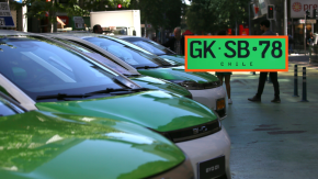 Patente verde en Chile: Qué vehículos tienen obligación de portarla y cuál es su finalidad