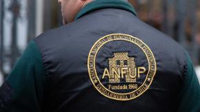 Detienen a histórico líder de la Anfup y a su esposa: sujeto es indagado por red corrupción en Santiago 1