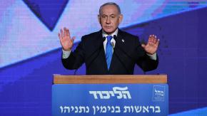 Avión con destino a Israel que aterrizó de emergencia: Netanyahu apunta a adoctrinamiento "islamista radical" del copiloto 