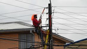 Enel anuncia corte programado de luz para este sábado en dos comunas de la RM