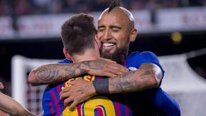 Con fotos de sus hijos, La Roja y el Barcelona: La dedicatoria de Vidal a Messi por su despedida con Argentina