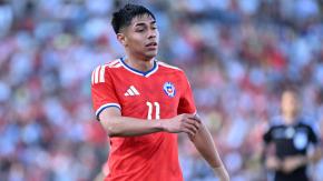 La crítica del Midtjylland al fútbol chileno tras fichaje de Osorio por la Premier: "No es lo más profesional"