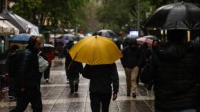 ¿Seguirá lloviendo en Santiago? Revisa el pronóstico del tiempo para la tarde de este miércoles