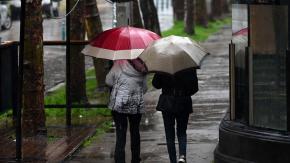Lluvia con tormentas eléctricas este jueves en Santiago: A qué hora comienzan los primeros chubascos esta tarde
