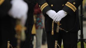Denuncia de violación a joven en Rapa Nui: decretan prisión preventiva para otros dos funcionarios de la Armada