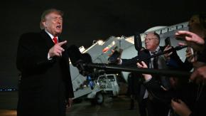 Departamento de Justicia de EEUU investiga a cadenas de TV por suspensión de cobertura de Donald Trump