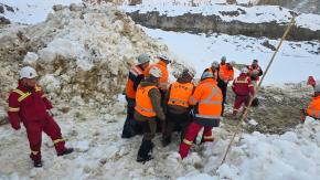 Sernageomin informa que los dos trabajadores de El Teniente atrapados tras alud de barro "habrían sido encontrados fallecidos"