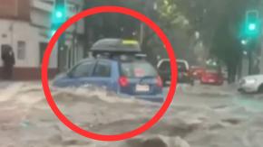 VIDEO | Un conductor pierde el control de su auto debido a las fuertes precipitaciones registradas