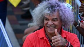 VIDEO | Carlos Valderrama sorprende con cambio de look y se despide de su característica melena: seguidores apuntan a la IA