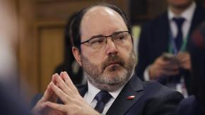 Ministro Rau hace un llamado a la "prudencia" tras la caída del fondo E: "Pedimos no tomar decisiones apresuradas"