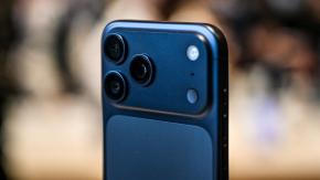 Protestas en Francia: El sorpresivo mensaje que les apareció a quienes robaron iPhones tras saqueo a tienda Apple 