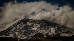 Nevados de Chillán registra siete pulsos eruptivos y mantiene alerta técnica amarilla