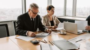 Por aumento del riesgo empresarial: Especialistas entregan claves para que protejan sus finanzas