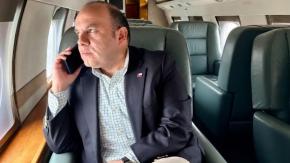 La trastienda de la polémica foto del subsecretario Pavez: ¿por qué viajó a R. Dominicana en un vuelo de la Fach?
