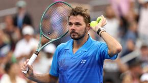 Entre lágrimas y su revés a una mano: El emotivo último punto en la carrera de Stan Wawrinka