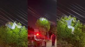 VIDEO | Hombre queda colgando de cables eléctricos en El Bosque: vecinos intentaron atraparlo