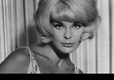 Muere Elke Sommer, uno de los grandes símbolos eróticos del cine europeo de los años 60
