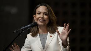 María Corina Machado aseguró que "el sistema de represión sigue en el poder" y negó contacto con Delcy Rodríguez