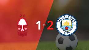 Nottingham Forest no logró superar la firmeza de Manchester City y cayó 2 a 1