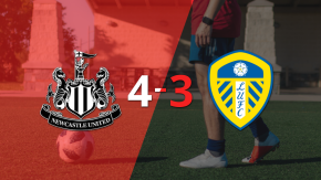 Brenden Aaronson anotó dos goles, pero Leeds United no pudo evitar la derrota frente a Newcastle United por un gol agónico