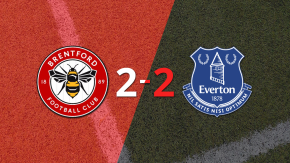 Pese a doblete de Igor Thiago, Brentford empató con Everton