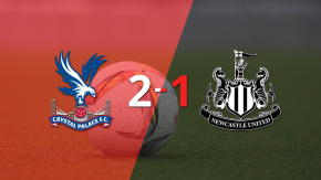 Crystal Palace supera por 2-1 a Newcastle United con gol agónico tras dar vuelta el partido