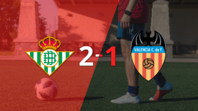 Betis da vuelta el marcador y triunfa 2 a 1 sobre Valencia con gol agónico