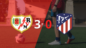 Rayo Vallecano fue contundente y goleó 3-0 a Atlético de Madrid