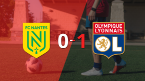 Solitario gol le da triunfo 1-0 a Olympique Lyon sobre Nantes