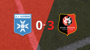 Stade Rennes le pasó por encima 3-0 a Auxerre con doblete de Mahdi Camara