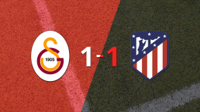 Galatasaray se salva de la derrota gracias a un autogol de Atlético de Madrid
