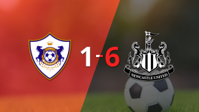 Newcastle United golea 6-1 y se ilusiona con la clasificación 