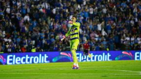 EN VIVO: Cruz Azul se lleva la victoria parcial 1-0 sobre Chivas al finalizar el primer tiempo