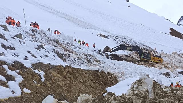 Alud de barro en mina El Teniente de Codelco: tres trabajadores afectados y dos en proceso de rescate