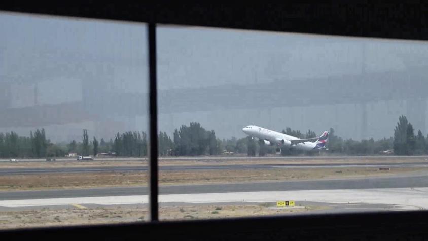 Lo echaron de Isapre por viajar con licencia: salió 4 veces del país estando con reposo