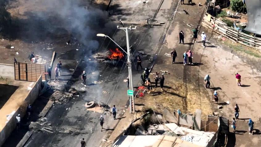Operativo policial en San Antonio enfrenta resistencia durante desalojo de toma en Cerro Centinela